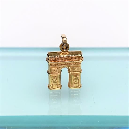 Picture of Vintage 18K Gold L'Arc De Triomphe Paris, France Charm/Pendant