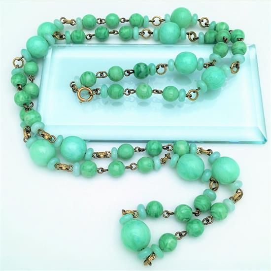 Picture of Long Flapper Style 'Peking' Czech Glass Bead Necklace