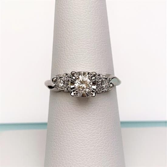 Picture of Vintage 14K White Gold & Round Brilliant Cut Diamond Engagement Ring