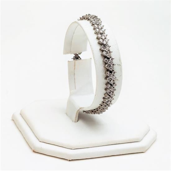 Picture of Qsi Bracelets -,2mm Cz Cluster Bracelet. 7" Long