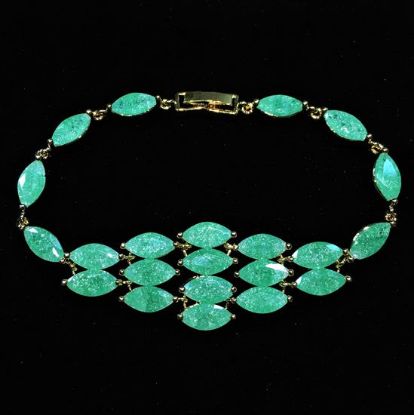 Picture of Qsi Bracelets -,graduated Jade Green 'crackle' Cz Bracelet. 7.25" Long, .8" Wide