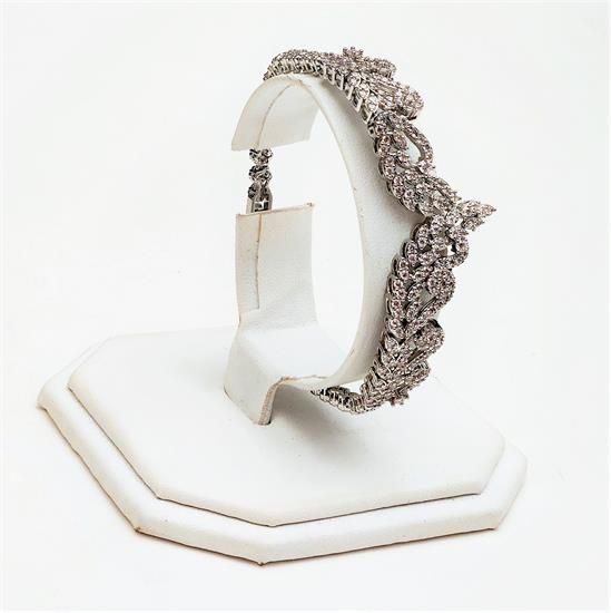Picture of Qsi Bracelets -,tiara Shaped Pave Cz Bracelet. 7.5" Long