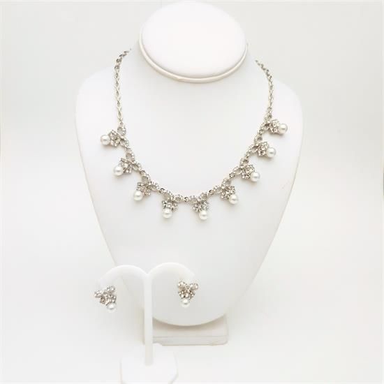 Picture of Qsi Sets -,clear Cz & Glass Pearls Bows Necklace & Earring Set. Earrings Measure .75" Long. Necklace Measures 16"-19" Long