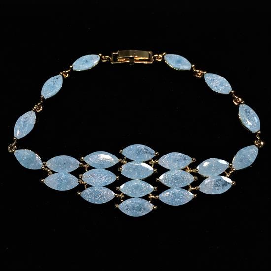 Picture of Qsi Bracelets -,graduated Aqua Blue 'crackle' Cz Bracelet. 7.25" Long, .8" Wide