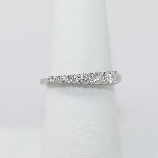 Picture of 14K White Gold Diamond Wedding Band