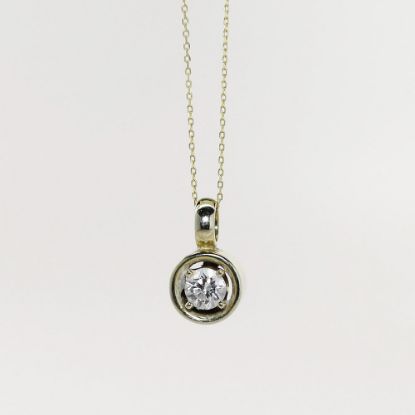 Picture of 18K Yellow Gold Diamond Pendant Necklace