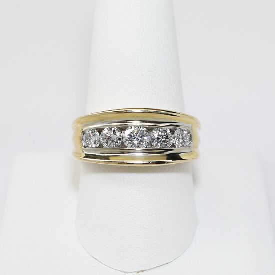 Picture of Men's 14K Yellow Gold Diamond Band