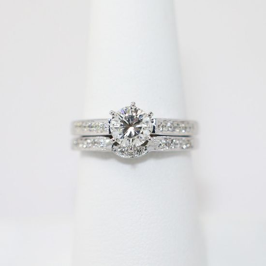 Picture of 14K White Gold Round Brilliant Cut Diamond Two Piece Bridal Ring Set