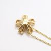 Picture of 18k Yellow Gold & Diamond Flower Necklace