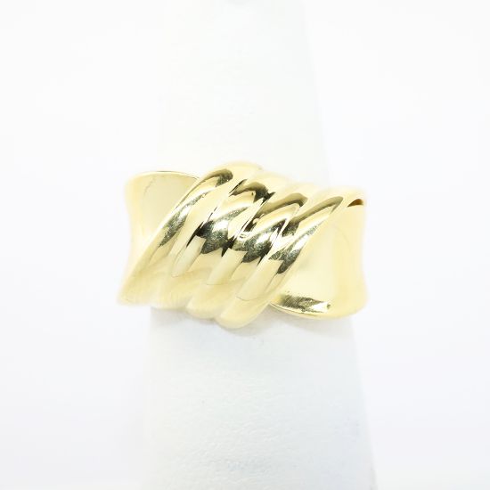 Picture of 18k Yellow Gold Statement Ring