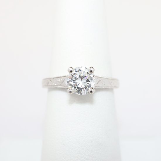 Picture of 14k White Gold & Round Brilliant Cut Diamond Solitaire Engagement Ring