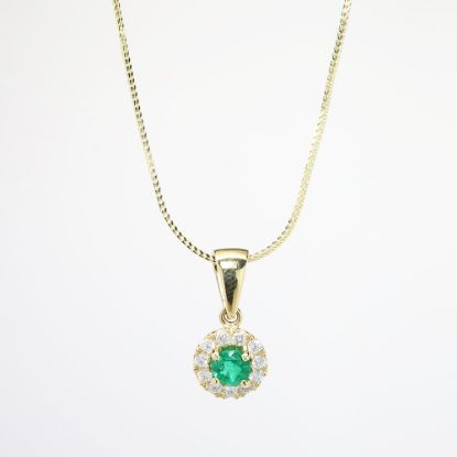 Picture of 14k Yellow Gold Necklace with Emerald and Diamond Pendant