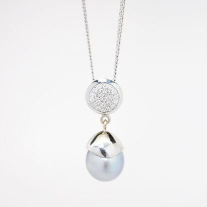 Picture of South Sea Cultured Pearl Pendant with Diamond, 18k White Gold