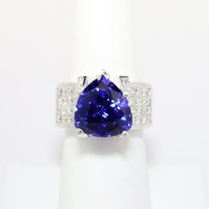 Picture of Tanzanite and Diamond Ring, 18k White Gold