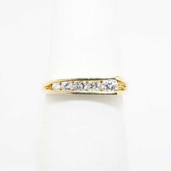 Picture of 0.25ct Asymmetrical Diamond Band Ring, 14k Yellow Gold