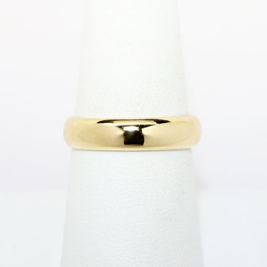 Picture of 14k Yellow Gold 4mm Half Round Men's Wedding Band, US Size 7.5