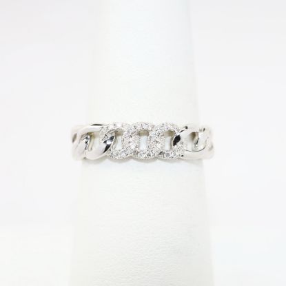 Picture of 14k White Gold Chain Link Band Ring with Diamond Accents