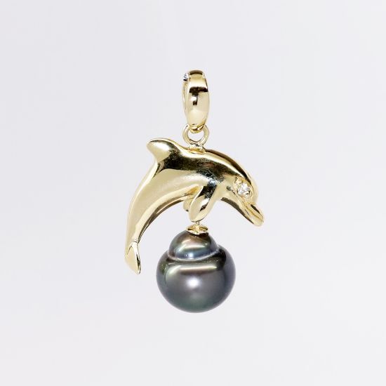 Picture of Robert Wyland 14k Yellow Gold Dolphin Pendant with Cultured Pearl & Diamond Accents