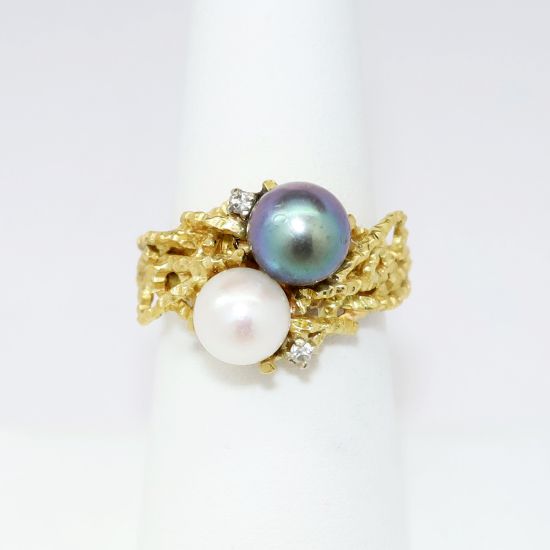 Picture of Vintage 18k Yellow Gold & Black & White Pearl with Diamond Accents Modernist Ring