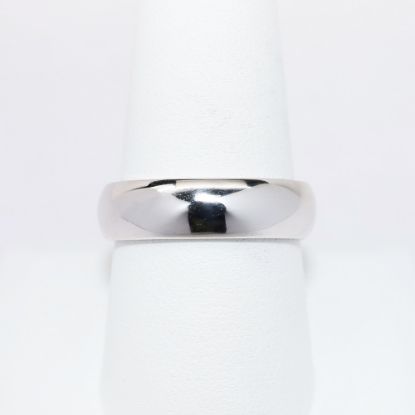 Picture of 14k White Gold Men's Classic Wedding Band 