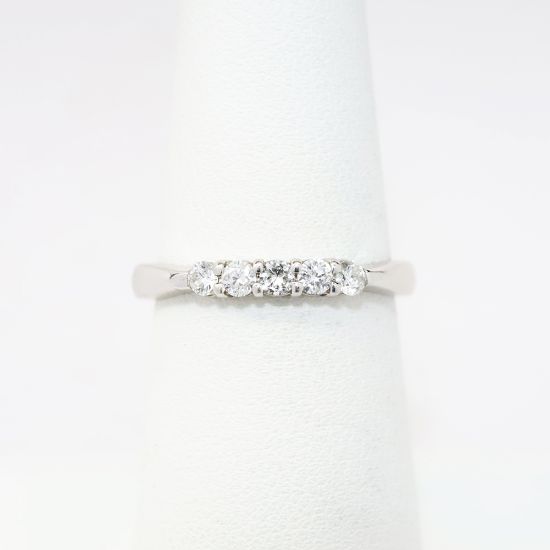 Picture of Classic 14k White Gold & Diamond Wedding Band