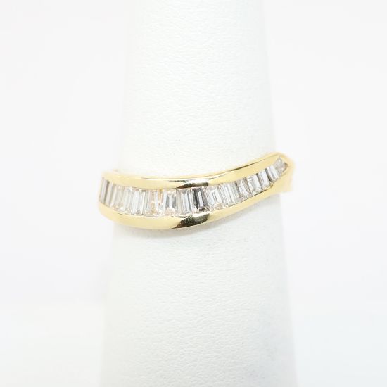 Picture of 14k Yellow Gold & Baguette Cut Diamond Contoured Ring