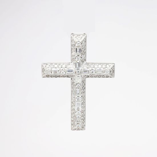 Picture of 18k White Gold & Pavé Set Diamond Cross Pendant 