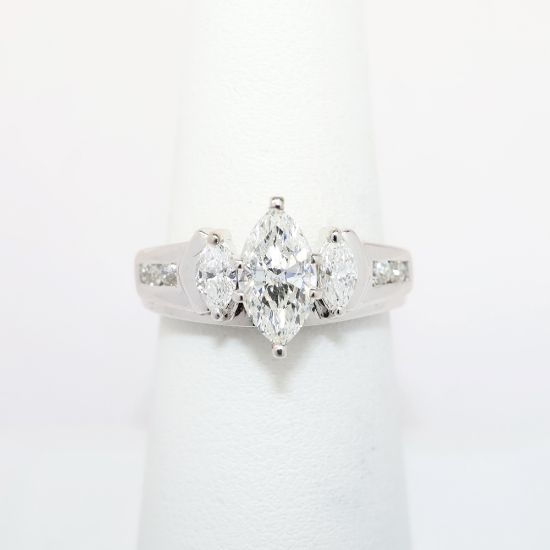 Picture of 14k White Gold & Marquise Cut Diamond Bridal Ring Set