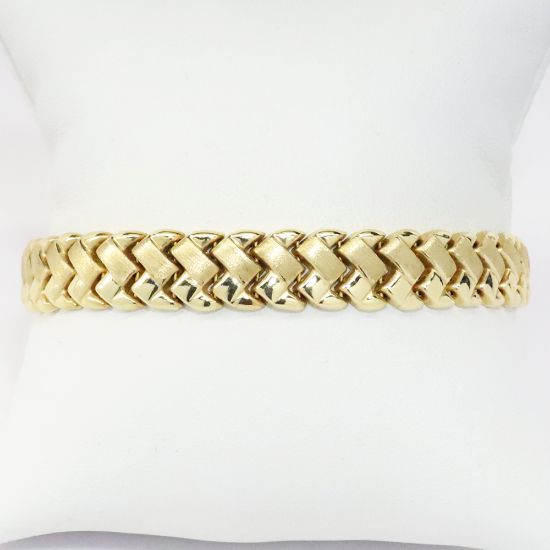 Picture of 14k Yellow Gold Herringbone Patterned Link Bracelet