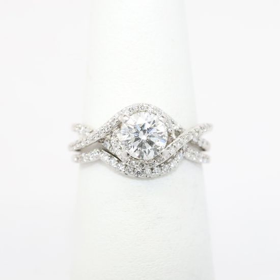 Picture of 14k White Gold & Diamond Solitaire Bridal Ring Set with Woven Bands