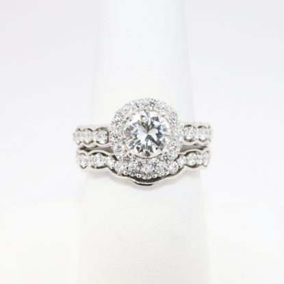 Picture of 14k White Gold & Round Brilliant Cut Diamond Bridal Ring Set with Scalloped Bands