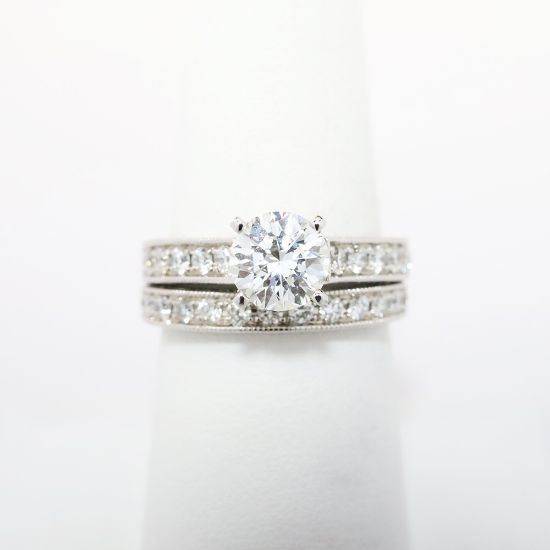 Picture of 14k White Gold & GIA Certified Round Brilliant Cut Diamond Bridal Ring Set