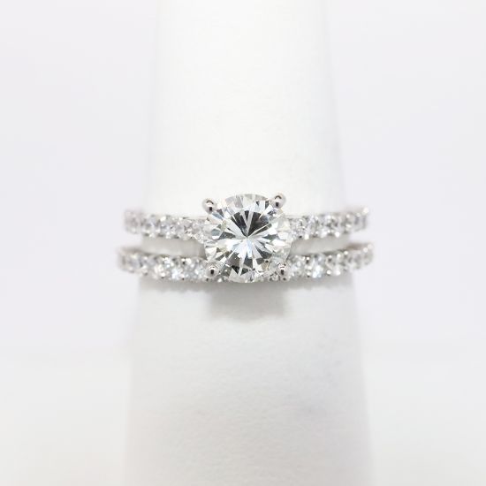 Picture of 14k White Gold & Round Brilliant Cut Diamond Solitaire Bridal Ring Set