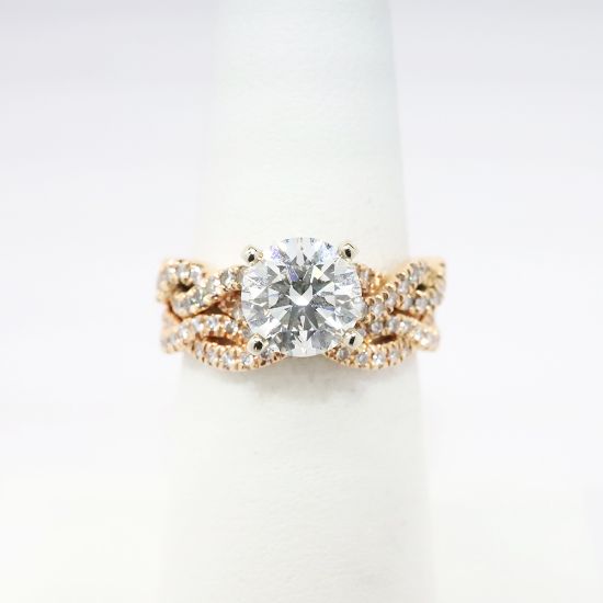 Picture of 14k Rose Gold & Round Brilliant Cut Diamond Bridal Ring Set with Woven Bands