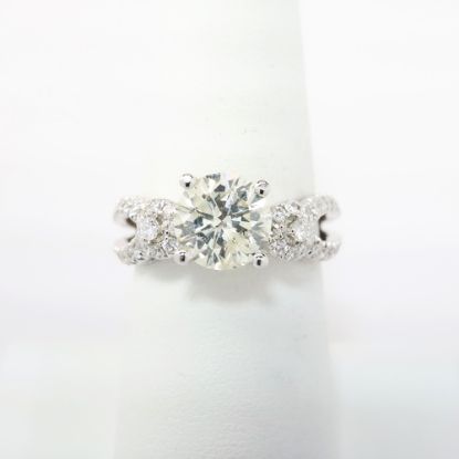 Picture of 14k White Gold & 2.00ct Round Brilliant Cut Diamond Solitaire Ring with Split Band