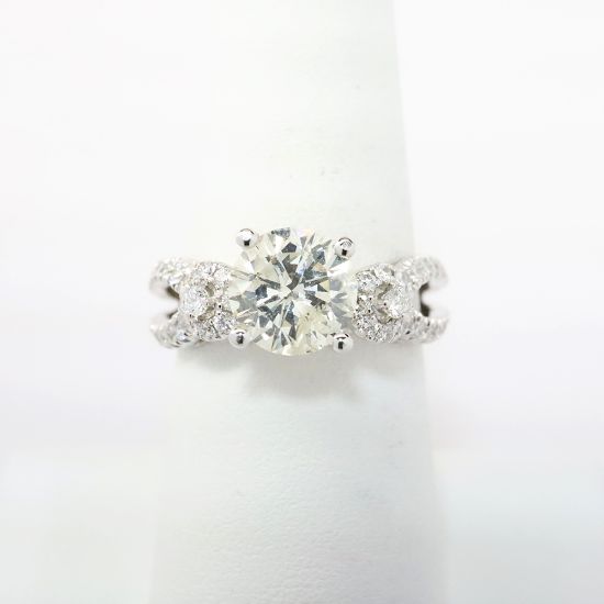 Picture of 14k White Gold & 2.00ct Round Brilliant Cut Diamond Solitaire Ring with Split Band