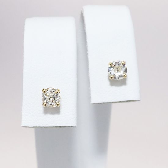 Picture of 14k Yellow Gold & Round Brilliant Cut Diamond Solitaire Earrings