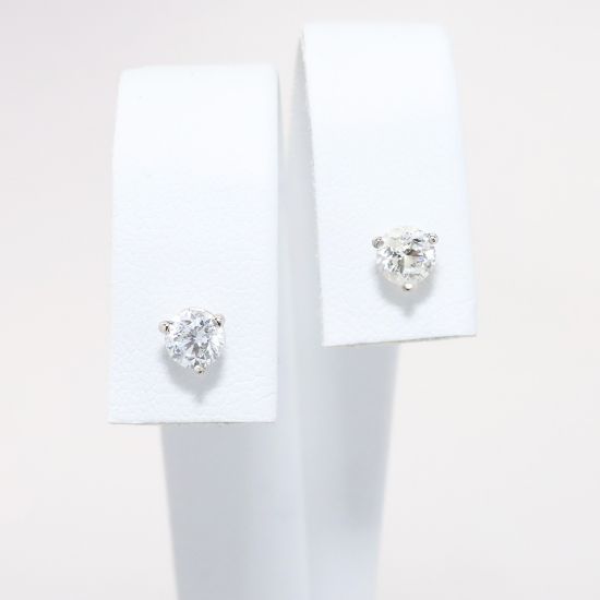 Picture of 14k White Gold & Round Brilliant Cut Diamond Solitaire Stud Earrings