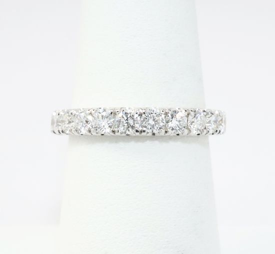 Picture of Traditional 14k White Gold & Diamond Wedding Band