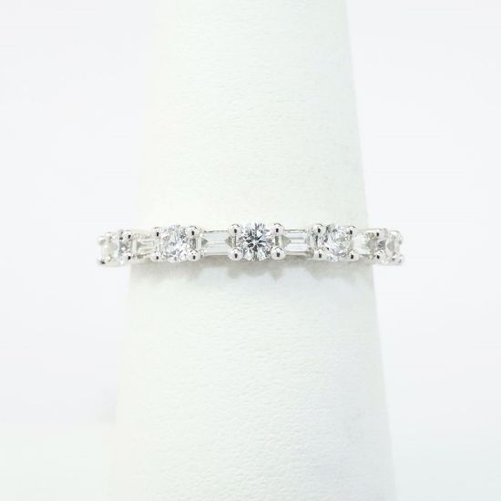 Picture of 14k White Gold & Alternating Baguette & Round Cut Diamonds Wedding Band