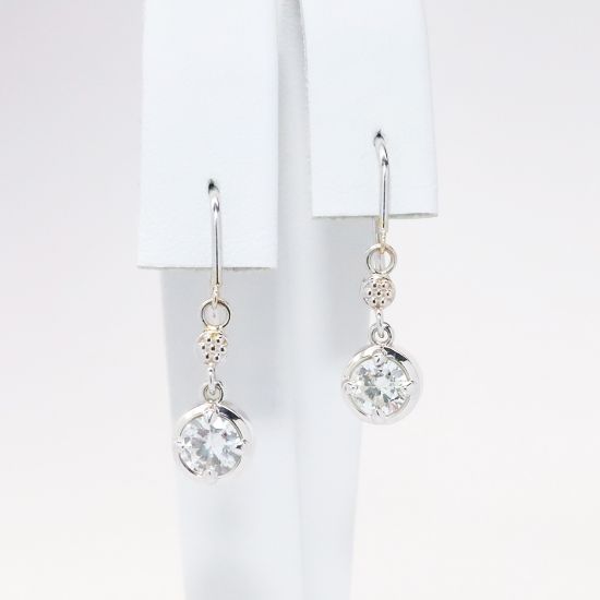 Picture of 18k White Gold & Platinum Diamond Solitaire Drop Earrings