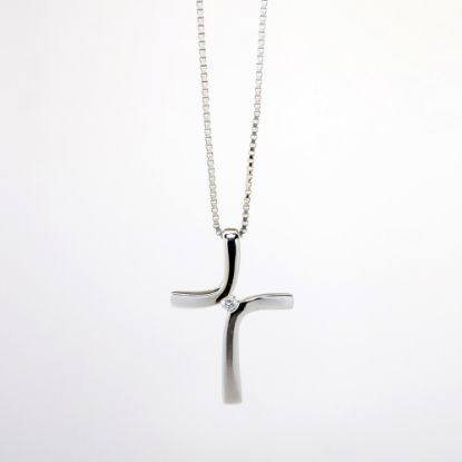 Picture of 14k White Gold Necklace with Diamond Solitaire Cross Pendant