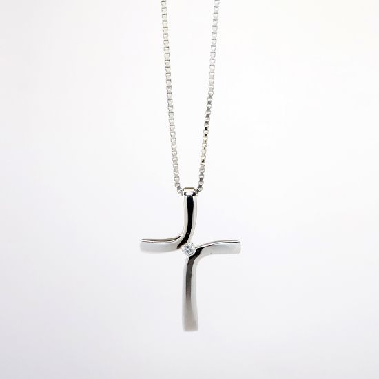 Picture of 14k White Gold Necklace with Diamond Solitaire Cross Pendant