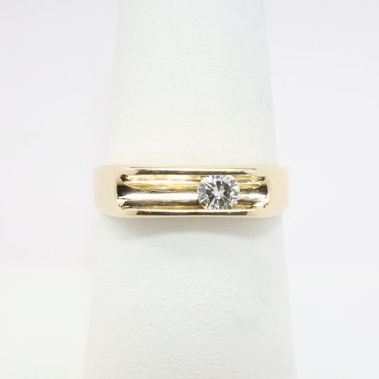 Picture of 14k Yellow Gold & Sliding Round Brilliant Cut Diamond Ring