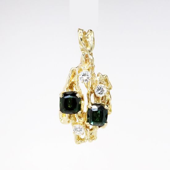 Picture of 14k Yellow Gold, Green Tourmaline & Diamond Pendant 