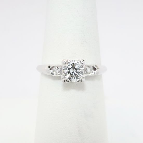 Picture of Vintage 1950's Platinum & Round Brilliant Cut Diamond Engagement Ring