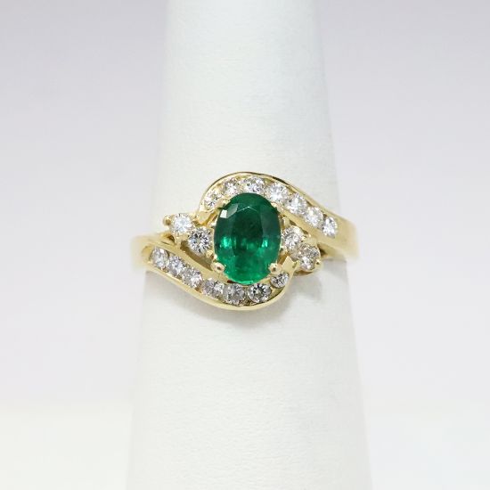 Picture of 14k Yellow Gold Emerald & Diamond Ring 