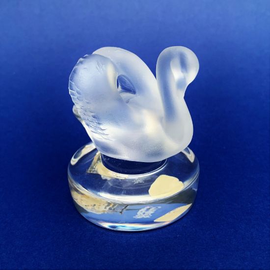 Picture of Lalique Swan Paperweight