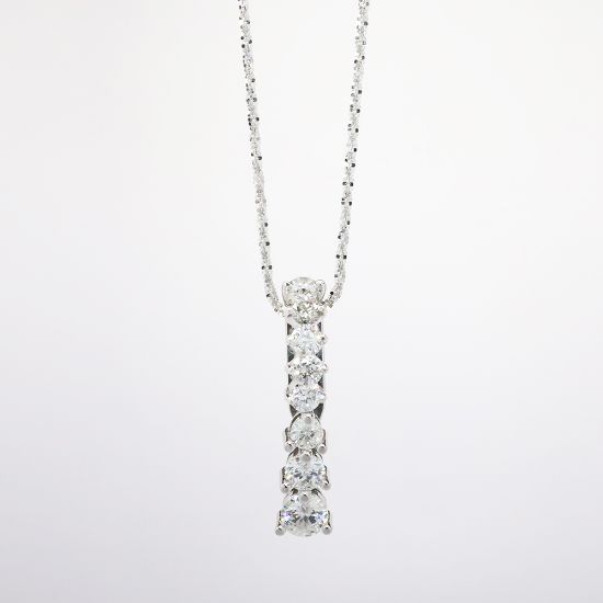 Picture of 14k White Gold Necklace with Graduated Diamond Bar Pendant