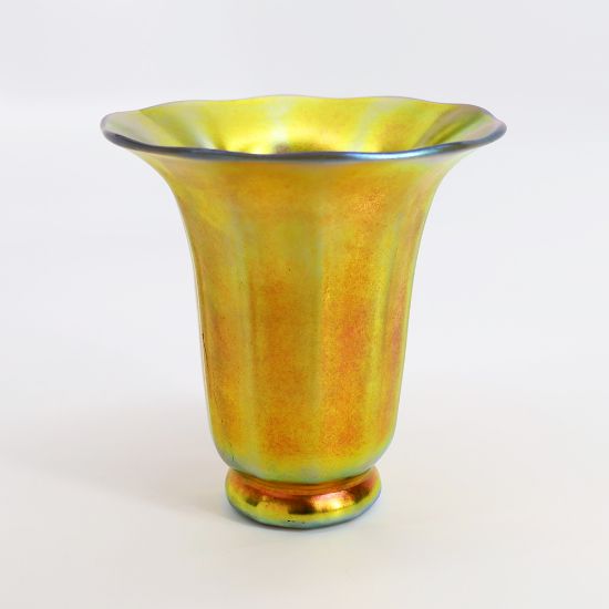 Picture of Carder Era Steuben Glass Gold Aurene Shade Vase, Shape #913